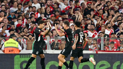 River cayó ante Estudiantes y perdió la oportunidad de ser líder