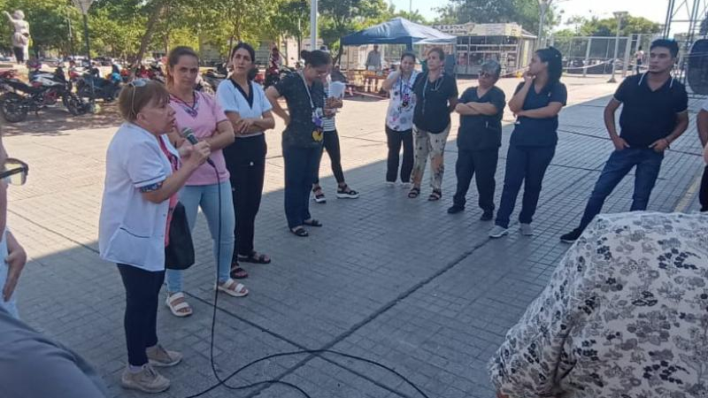 Profesionales de la salud analizan tomar medidas de fuerza