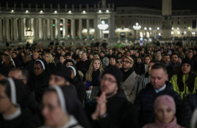 Larga internación: el Papa retomó el trabajo y hay alivio en el Vaticano