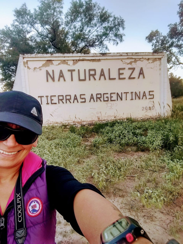 Ana ama la naturaleza y los paisajes del Chaco. Foto: @temuestro_otrochaco