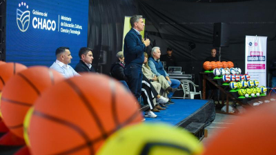 Zdero entregó equipos deportivos a escuelas de San Martín