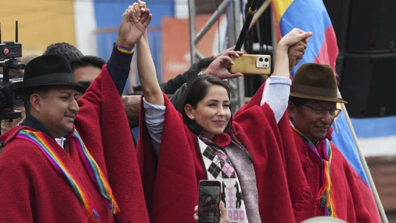 Elecciones en Ecuador: Luisa González busca hacer historia como la primera presidenta