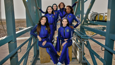 Seis mujeres volarán hoy al espacio, entre ellas Katy Perry y la prometida de Jeff Bezos