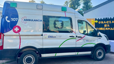 Tras esperar siete años, el hospital de Fontana tiene ambulancia