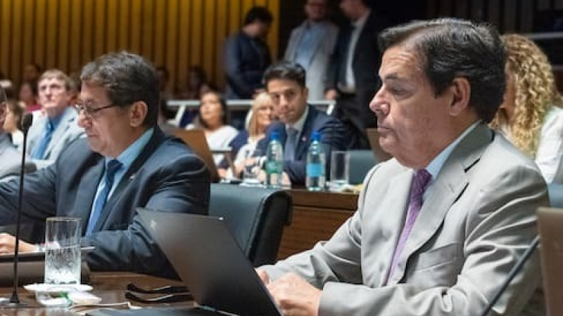 Rovira admitió ante su tropa que el pedido para cambiar el voto de sus senadores se lo hizo directamente Milei