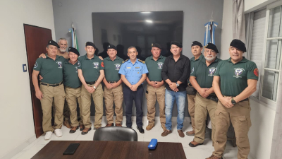 El jefe de Policía recibió a los Veteranos "Boinas Negras"