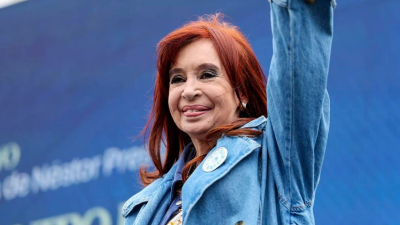 Cristina Kirchner lanzó su campaña en La Matanza con apoyo sindical y universitario