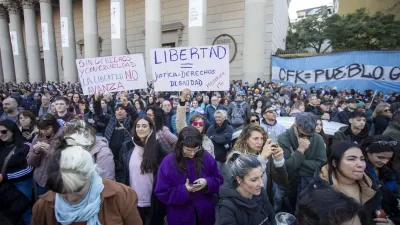 Cristina Kirchner llamó a la militancia a "organizarse" y reiteró la consigna "Vamos a volver"