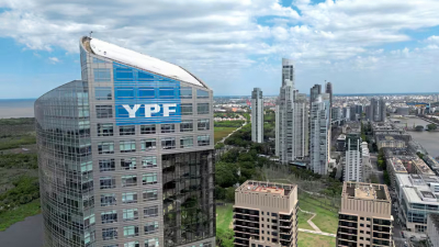 Frenaron el fallo que ordenaba a entregar el 51% de YPF