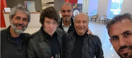 milei con los menem.jpg