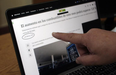 Un cargo docente universitario hoy compra 200 litros menos de nafta que en 2023