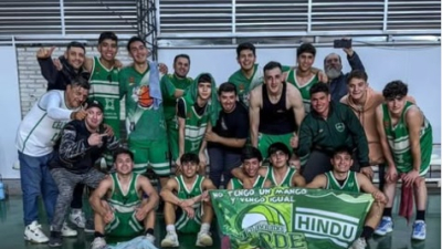 Hindú Club, Córdoba de Corrientes y los Regatas, a semifinales