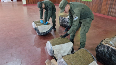 Golpe narco en Corrientes: descubren más de 104 kilos de marihuana y cocaína en encomiendas