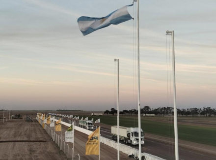 nor150825-011f03.jpg