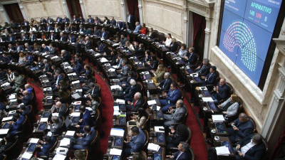 Votos divididos en los diputados chaqueños durante una sesión de alto voltaje político