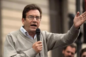 "Caputo parió un ratón y el queso lo ponen los jubilados"
