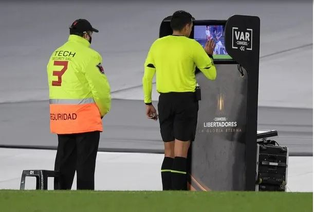 VAR.JPG