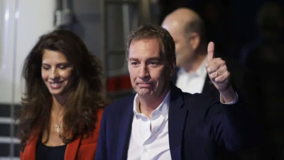 Inesperada victoria de La Libertad Avanza por margen mínimo sobre el peronismo