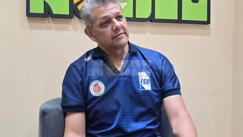 Treinta años en las canchas: Gustavo Chávez, entre el arbitraje y la enseñanza