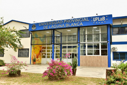 Universidad Provincial de Laguna Blanca (1).jpeg