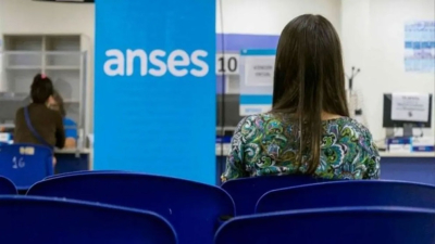 Quiénes cobran jubilaciones, pensiones y AUH este martes 25 de noviembre
