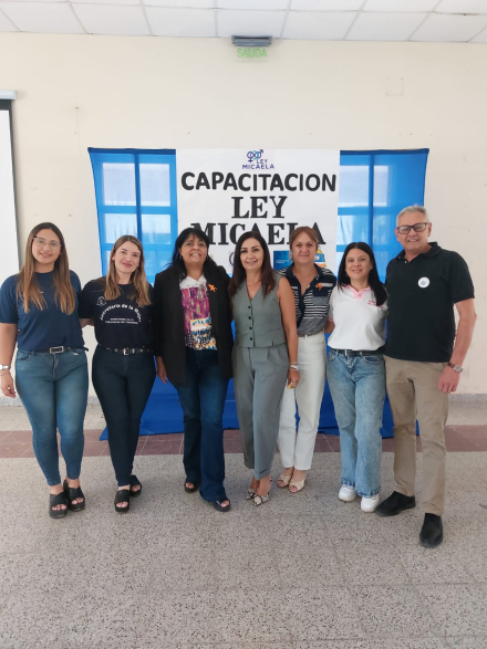 Capacitación de la Secretaría de la Mujer en Laguna Blanca (6).jpeg