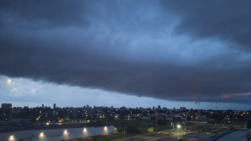 Alerta naranja por lluvias y vientos fuertes en Resistencia