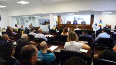 El Concejo pisa el acelerador para regular las aplicaciones de transporte