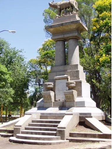 loba romana.jpg