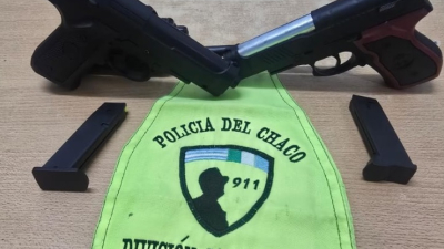 Demoraron a dos jóvenes con réplicas de armas de fuego en Resistencia
