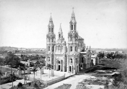 La Iglesia de Santa Felicitas fue inaugurada el 30 de enero de 1876, al cumplirse el cuarto aniversario de su crimen (Wikipedia).jpg