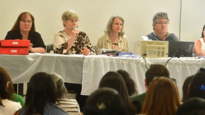 "Trabajamos para beneficiar a los docentes siempre porque los necesitamos en las aulas"