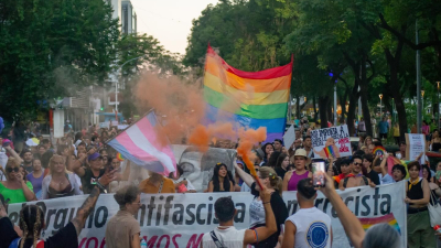 Resistencia también tuvo su marcha del Orgullo Antifascista