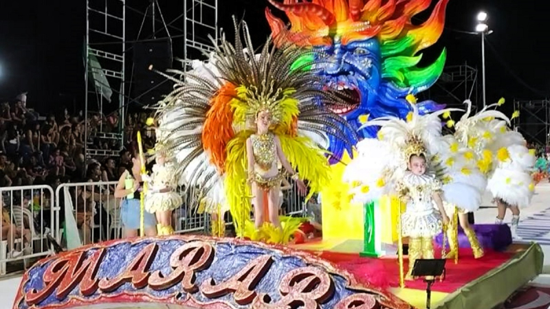 Noche de cierre del carnaval centrochaqueño en Quitilipi
