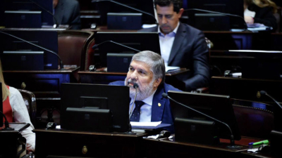 Mayans fustigó la reforma laboral "que precariza y empobrece aún más al trabajador"