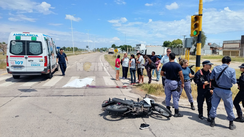 Murió una motociclista tras colisionar con un camión en Resistencia