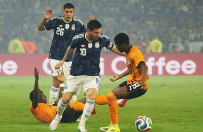Argentina enfrenta a Zambia, a la espera de que mejore su imagen