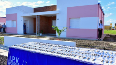 "La gran tarea para este año es entregar viviendas en el interior y realizar un sorteo en Capital"