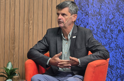 Salgado: "Estamos de acuerdo con el déficit cero, pero no se puede no bachear una ruta"