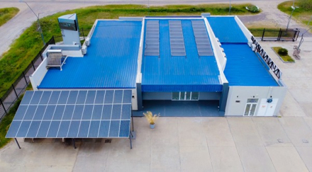 Centro de Inclusión Digital _Eva Perón_, equipado con paneles solares.jpeg