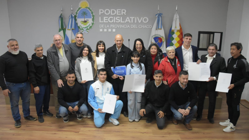 Reconocieron a jóvenes deportistas que brillan en competencias nacionales e internacionales