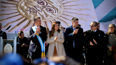 "La Patria nos pertenece a todos y entre todos, tenemos que cuidarla", destacó Zdero