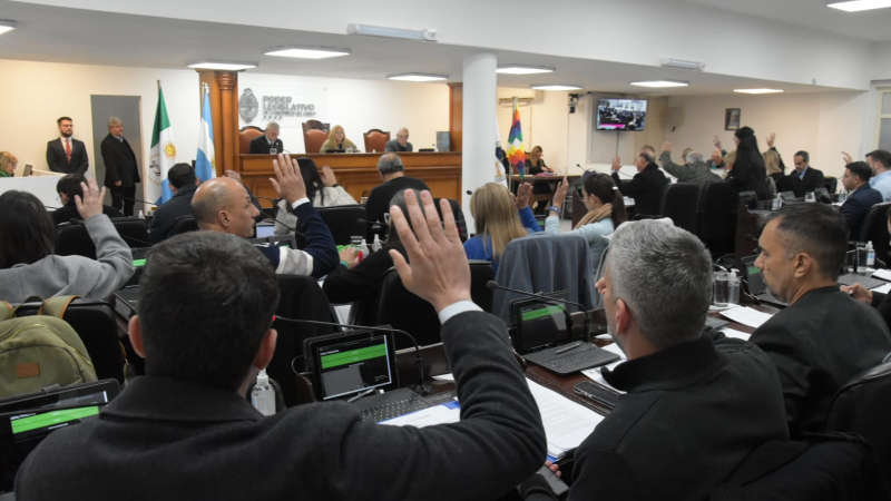 La Legislatura sancionó la ley que actualiza el registro público de profesionales de la salud