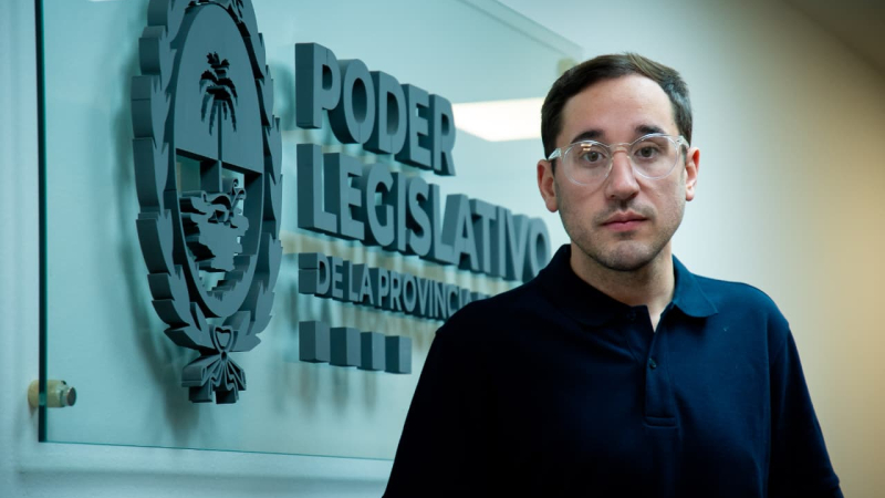 Pérez Pons advierte que un aumento salarial por debajo del 35% consolida la pérdida del poder adquisitivo