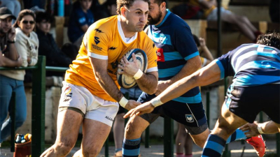 Curne volvió al triunfo y se puso a tiro