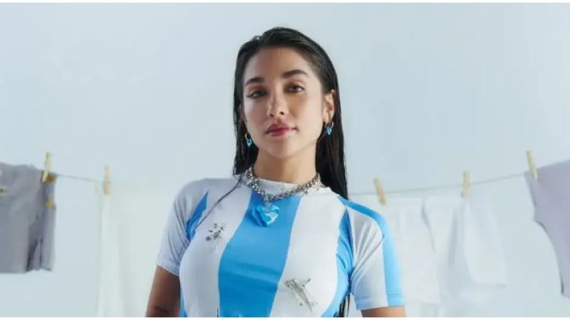 María Becerra será la encargada de cantar el himno argentino en la final ante España