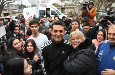 "Leo no se va", aclamó el pueblo de Pujato