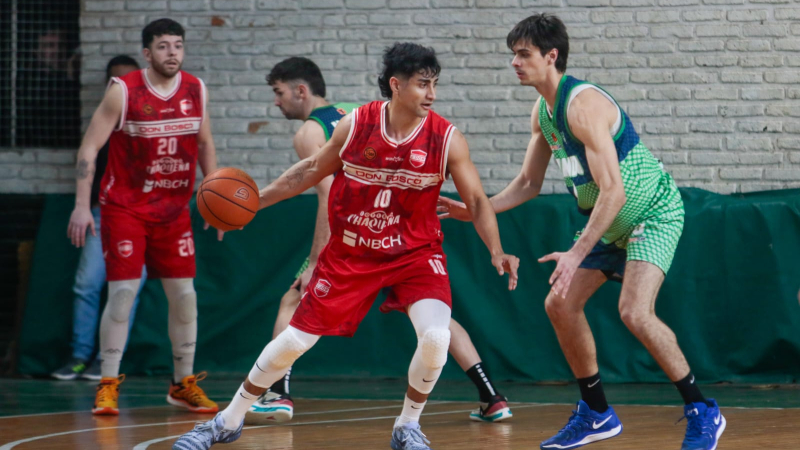 Hindú reaccionó a tiempo, remontó un partido complicado y golpeó primero en la serie final