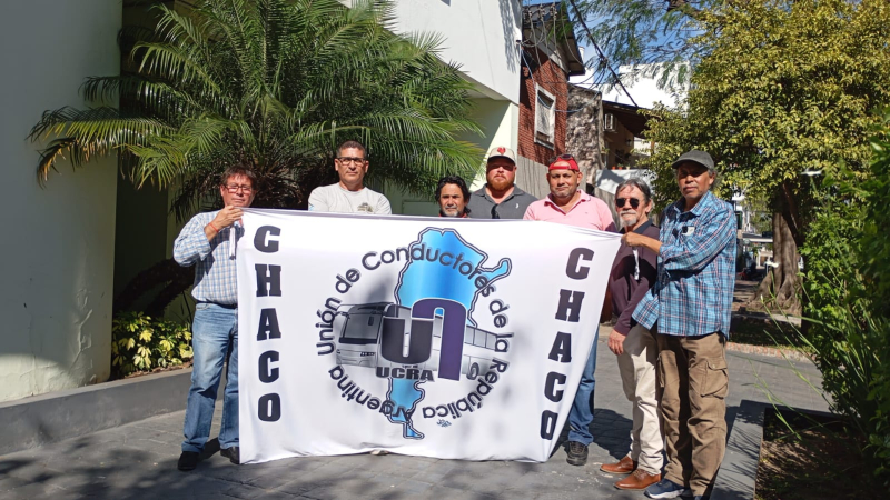 Choferes de colectivos denuncian más despidos y suspensión de trabajadores