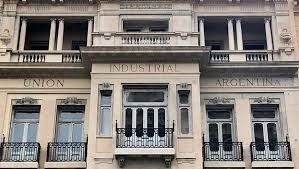 UIA